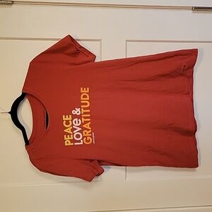 Life is Good Women's Large faded red t shirt